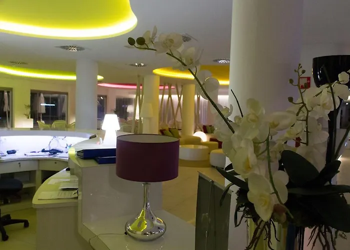 Hotel Bluesea Anba Romaní 4*